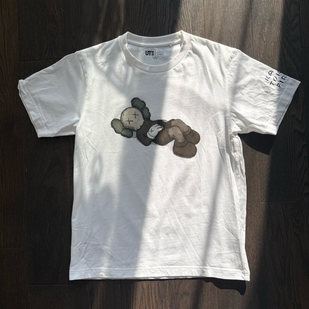 KAWS X UNIQLO TOKYO FIRST TEE